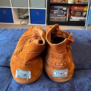 TOMS Tan Moccasin Shoes